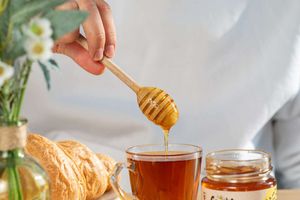 Чем полезен мед на ночь? фото